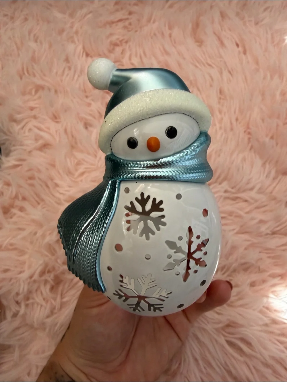 Bath & Body Works Blue and White Snowman Plug-In Night Light
